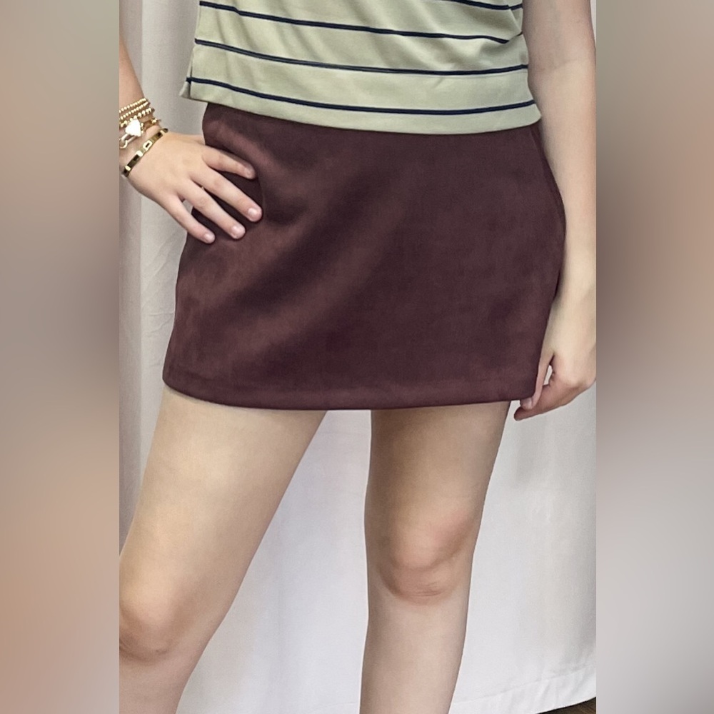 Wishlist burl wood plum colored faux suede mini skirt fall winter WL25-10936